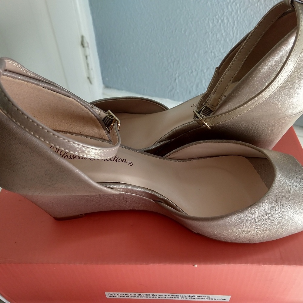 Champagne Peep-Toed Ankle Strap Wedge - Size 9